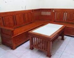 kursi kayu mahoni